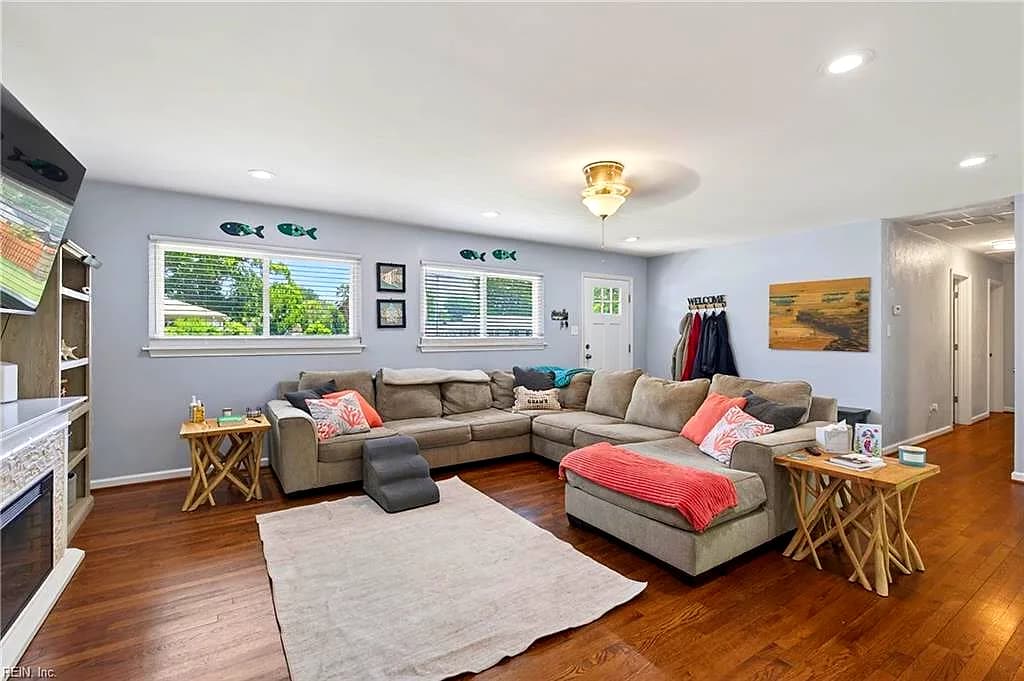 453 Caren DR, VIRGINIA BEACH VA 23452 thumb 8