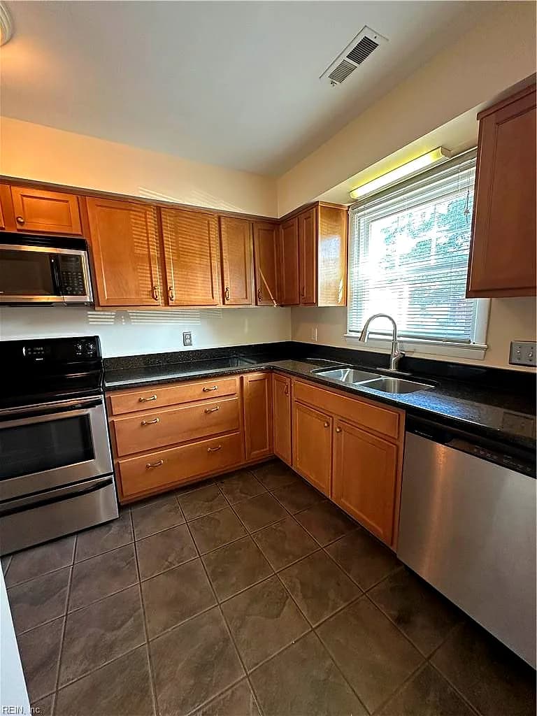 914 C AVE, VIRGINIA BEACH VA 23451 - Photo 4