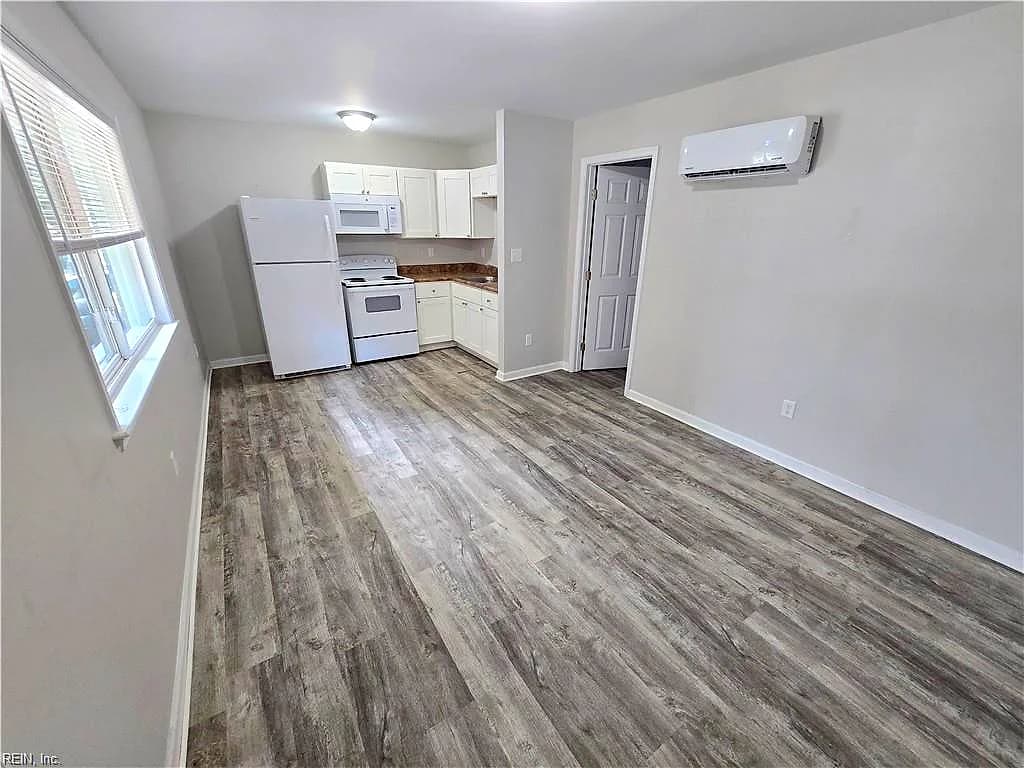 852 W Little Bay AVE #1, NORFOLK VA 23503 - Photo 4