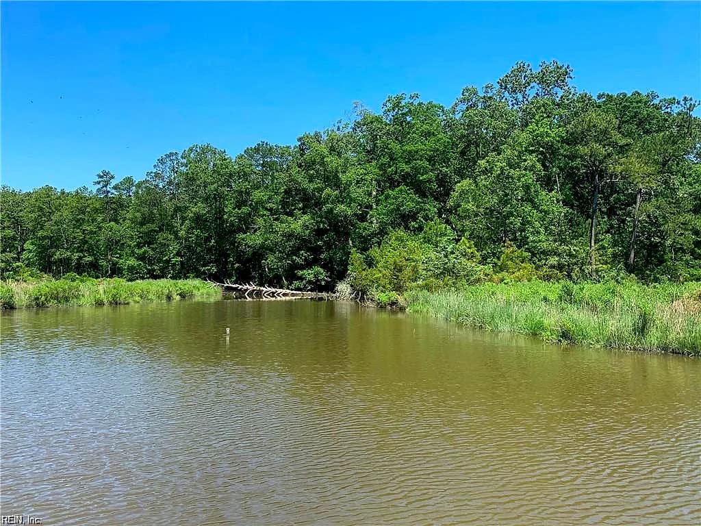 40-76 Featherbed LN, GLOUCESTER VA 23061 - Photo 3