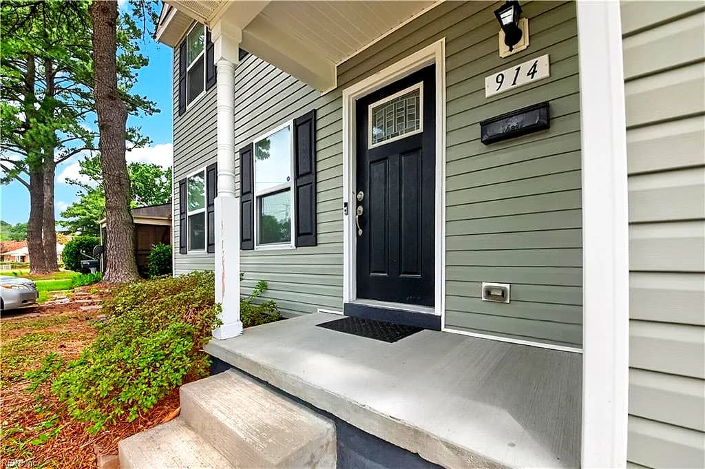 914 Philpotts RD, NORFOLK VA 23513 - Photo 3