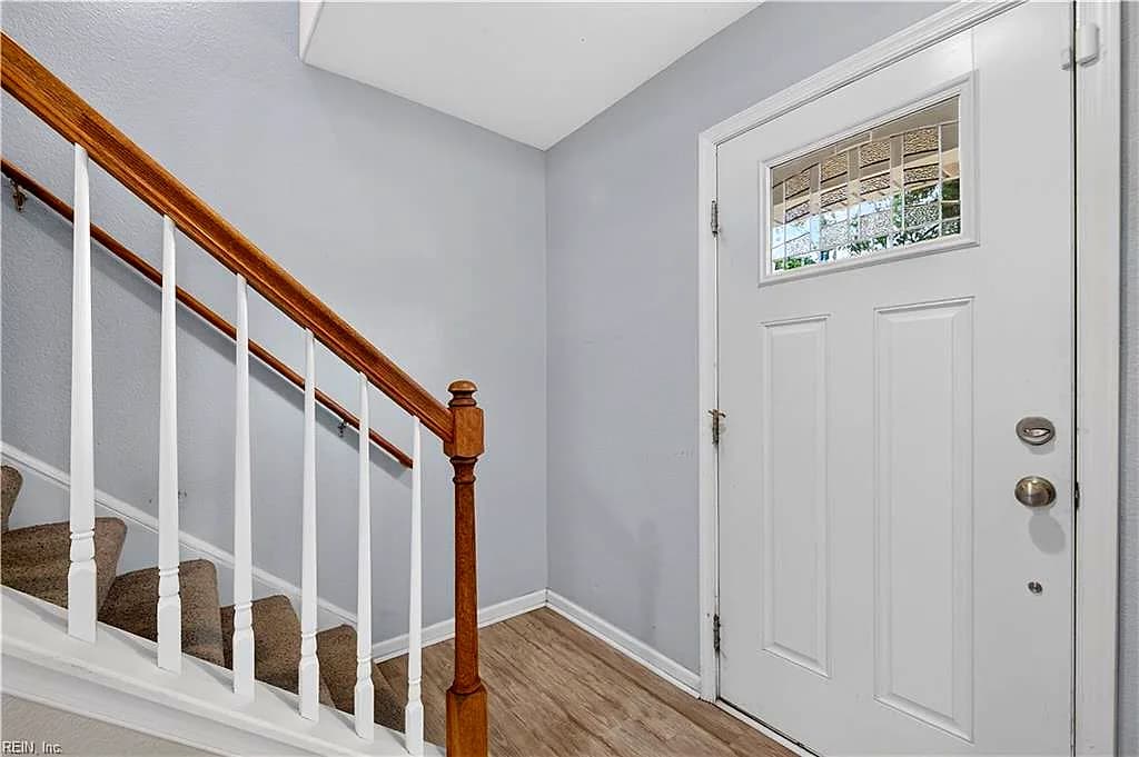 914 Philpotts RD, NORFOLK VA 23513 - Photo 4