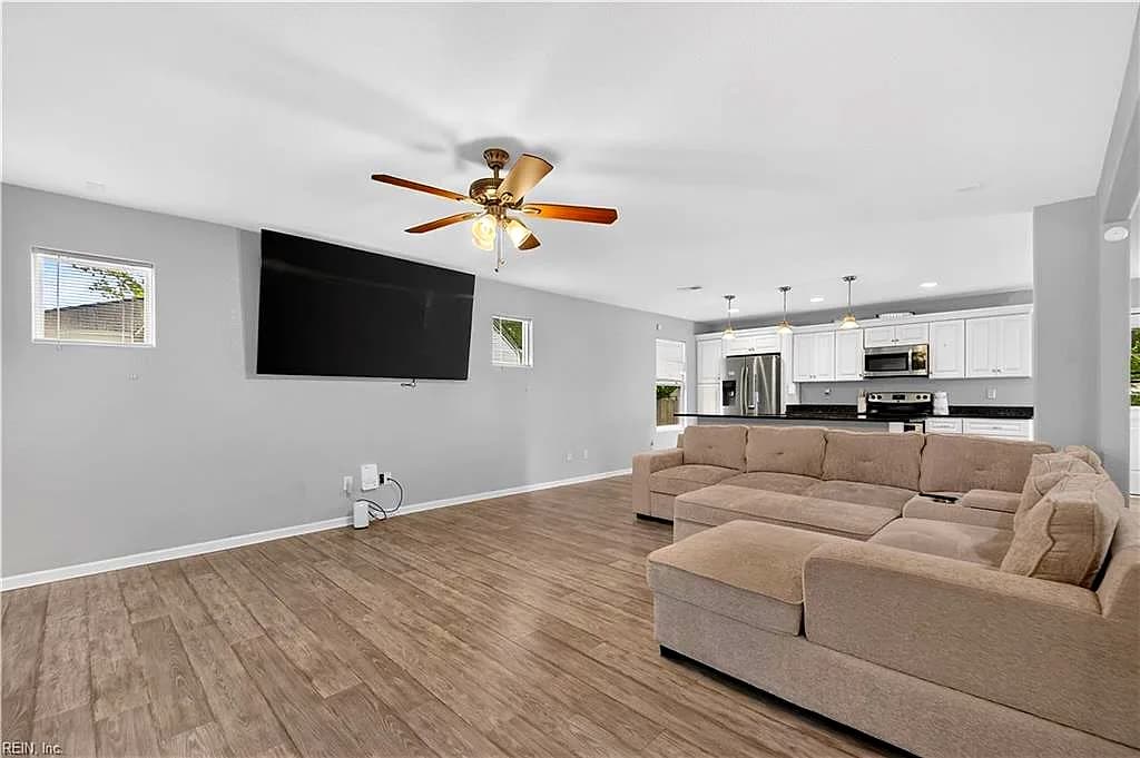 914 Philpotts RD, NORFOLK VA 23513 - Photo 5