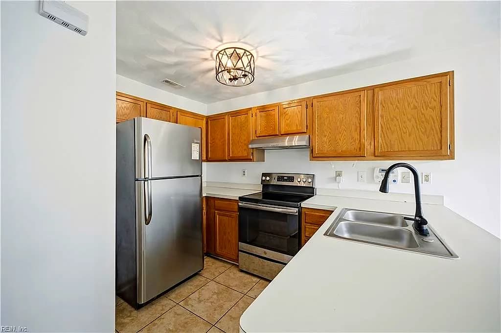 3504 Clover Meadows DR, CHESAPEAKE VA 23321 thumb 10