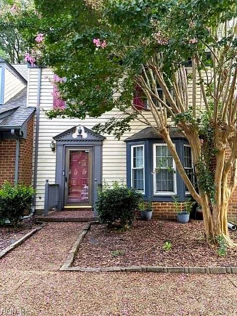 132 Kenilworth DR, NEWPORT NEWS VA 23606 - Photo 2