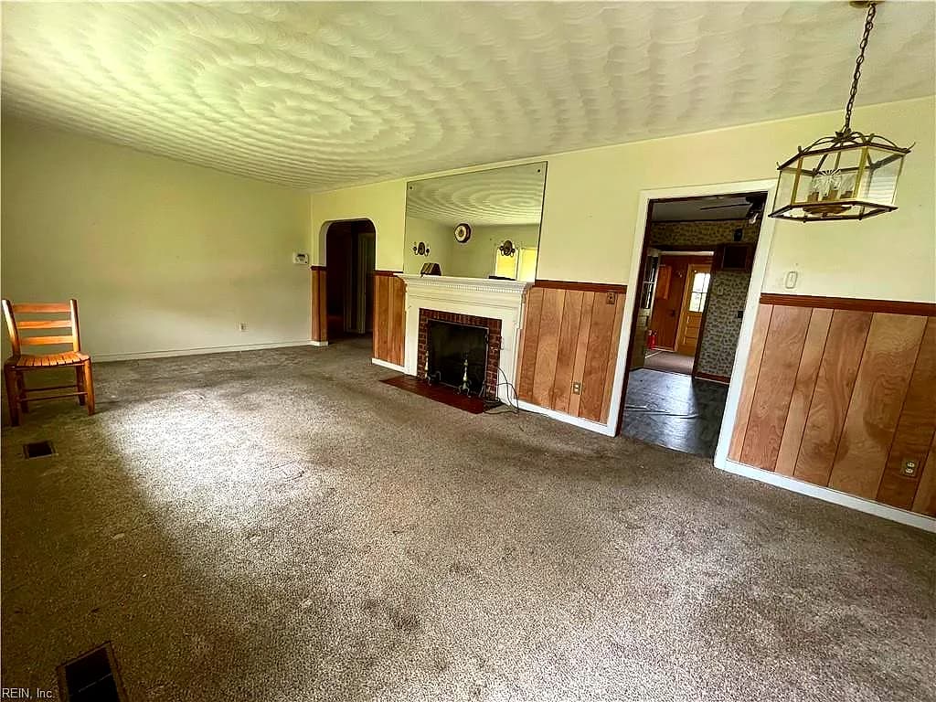 935 13th ST, NEWPORT NEWS VA 23607 - Photo 3
