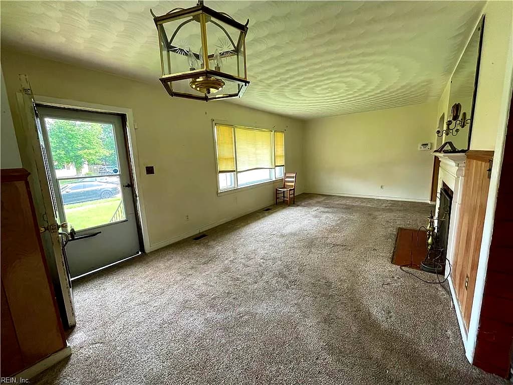 935 13th ST, NEWPORT NEWS VA 23607 - Photo 4