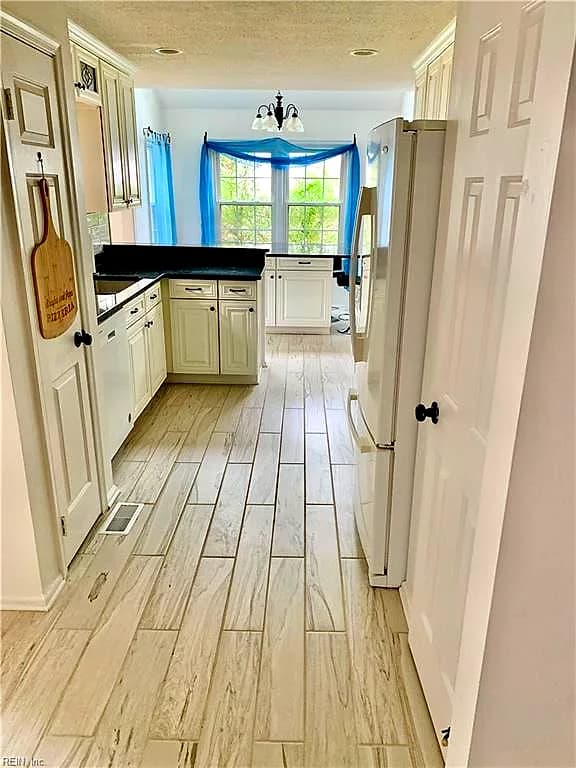 955 Colleen Drive DR, NEWPORT NEWS VA 23608 thumb 10