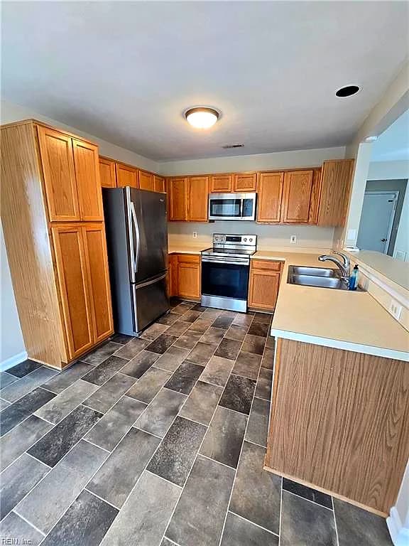 1110 Carriage CT, CHESAPEAKE VA 23322 thumb 8