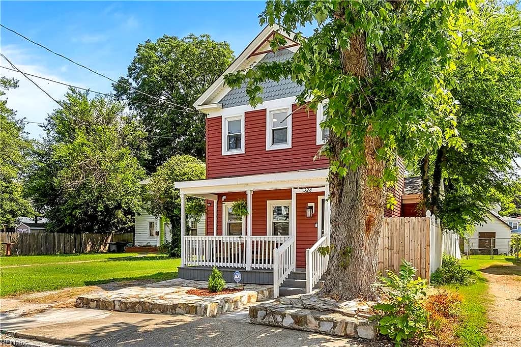 328 Washington ST, HAMPTON VA 23669 - Photo 5