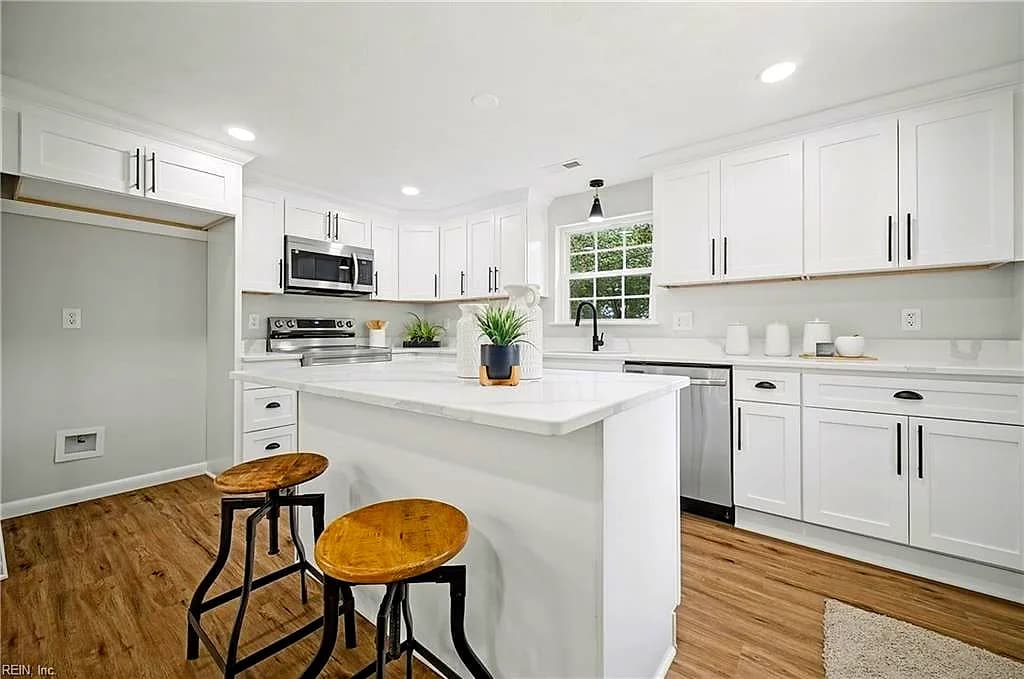 105 Wythe Crescent DR, HAMPTON VA 23661 thumb 12