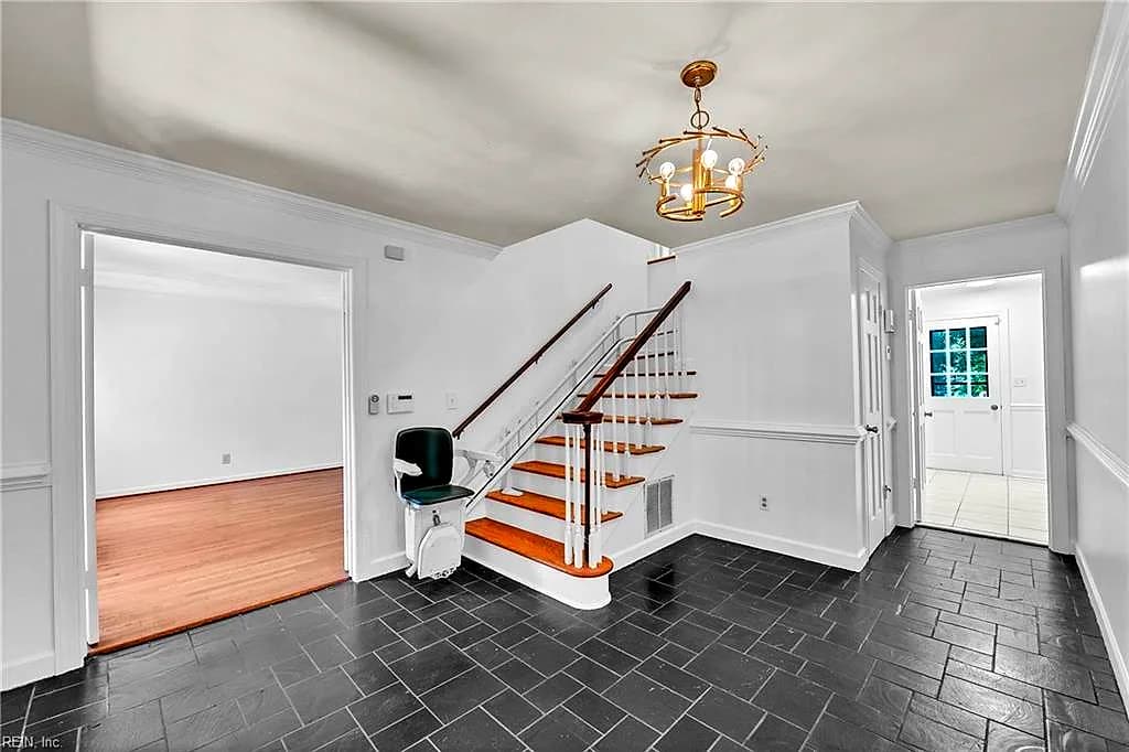 1224 Lawrence Grey DR, VIRGINIA BEACH VA 23455 thumb 8