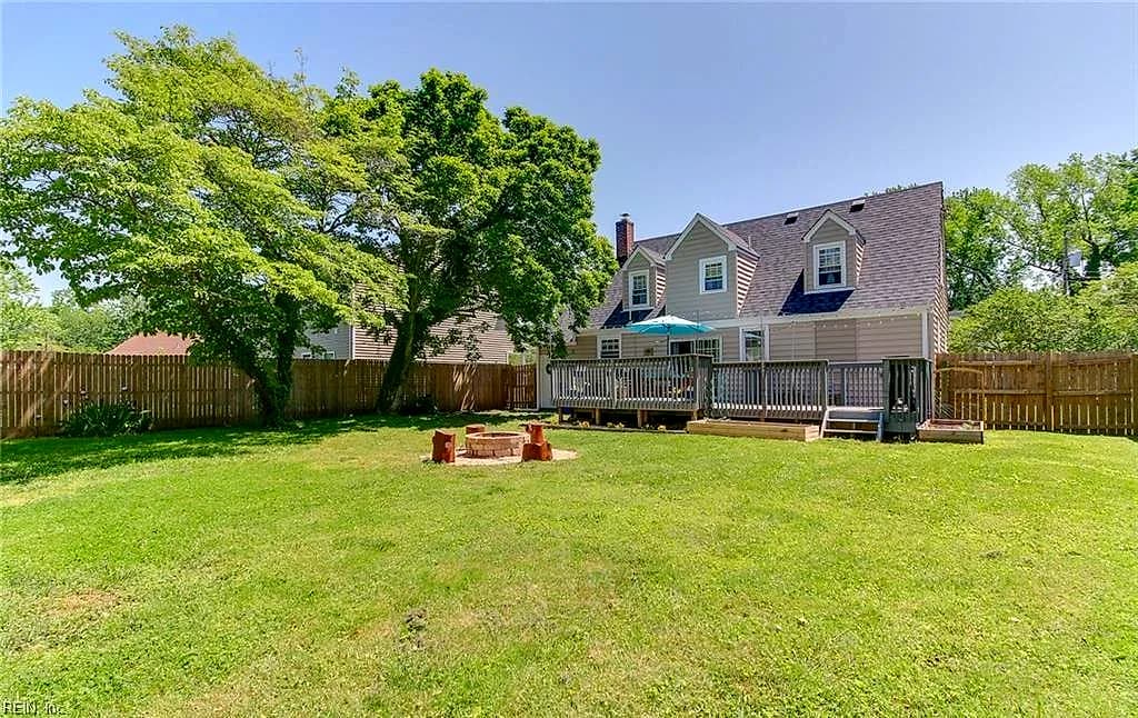7415 Yorktown DR, NORFOLK VA 23505 - Photo 4