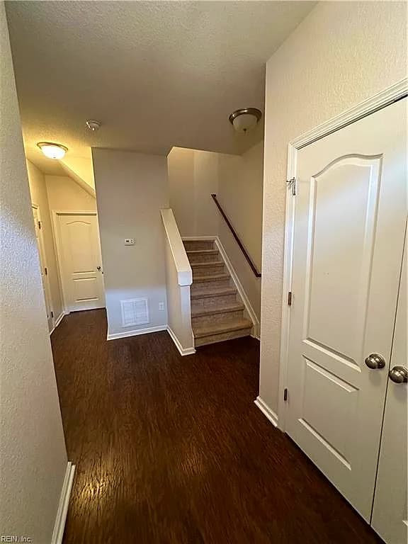 4976 Almandine AVE, VIRGINIA BEACH VA 23462 - Photo 3
