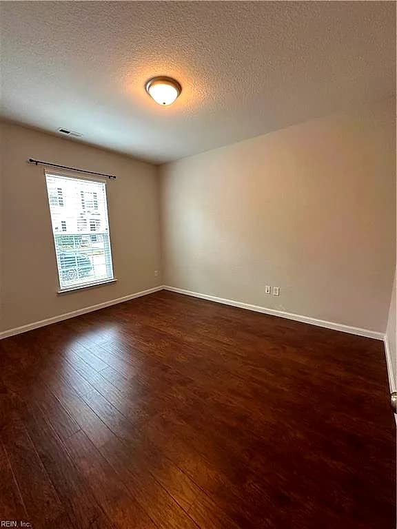 4976 Almandine AVE, VIRGINIA BEACH VA 23462 - Photo 4