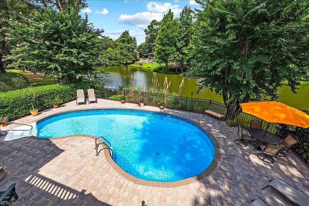 1744 Green Hill RD, VIRGINIA BEACH VA 23454 - Photo 4