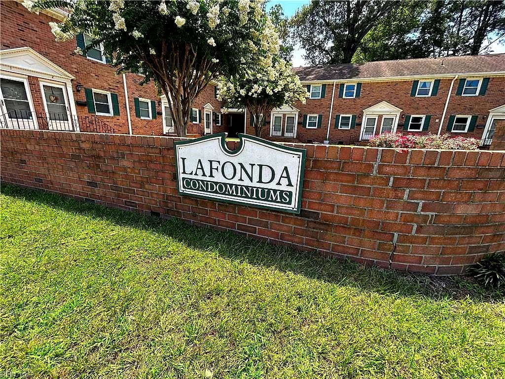 1245 Laskin RD #13, VIRGINIA BEACH VA 23451 - Photo 5