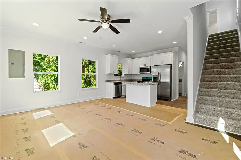 910 Lindenwood AVE, NORFOLK VA 23504 - Photo 3