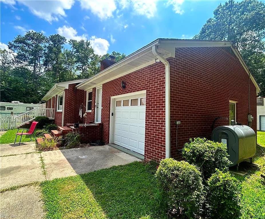 117 Wornom DR, SEAFORD VA 23696 - Photo 5
