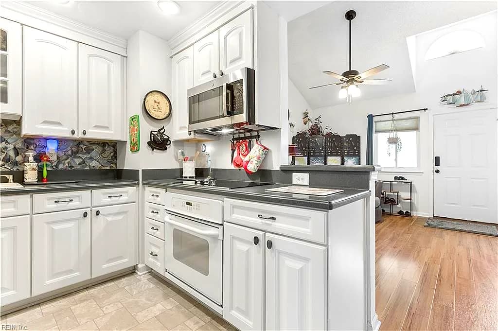 833 Little Bay AVE #F, NORFOLK VA 23503 thumb 8