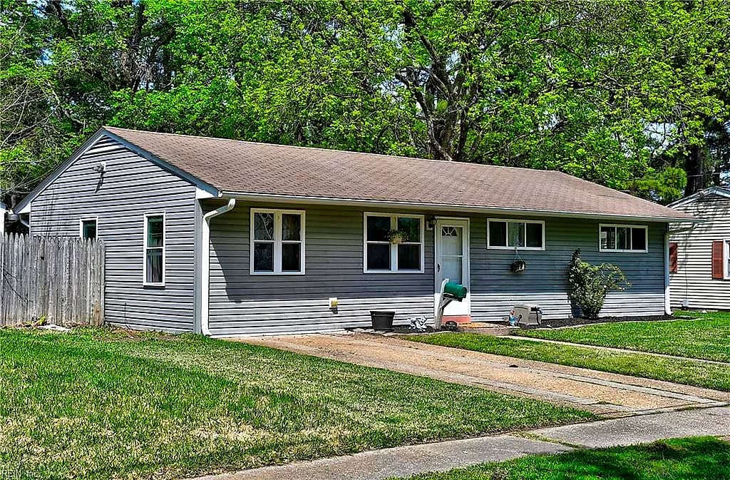 418 Gloucester AVE, PORTSMOUTH VA 23702 - Photo 3