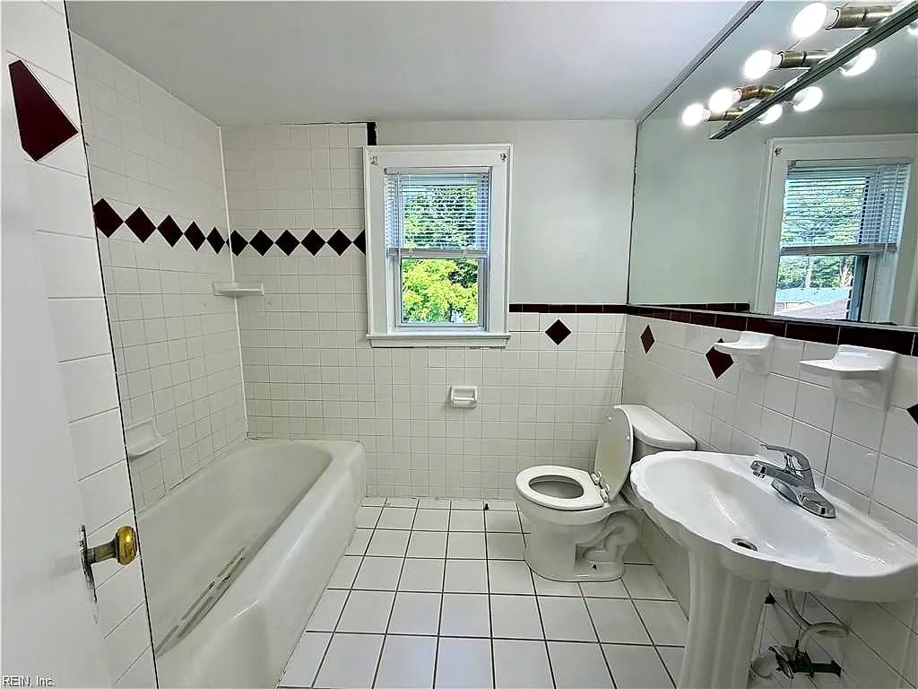 1319 Myrtle AVE #A, CHESAPEAKE VA 23325 thumb 9