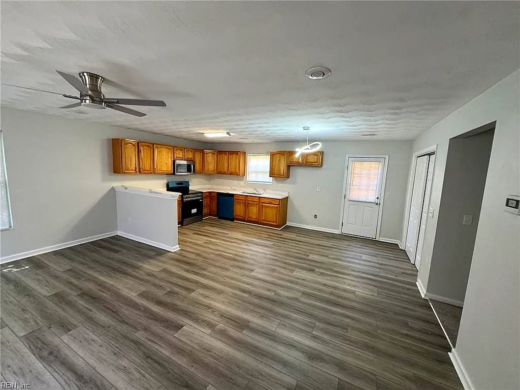 8217 Simons DR, NORFOLK VA 23505 thumb 6