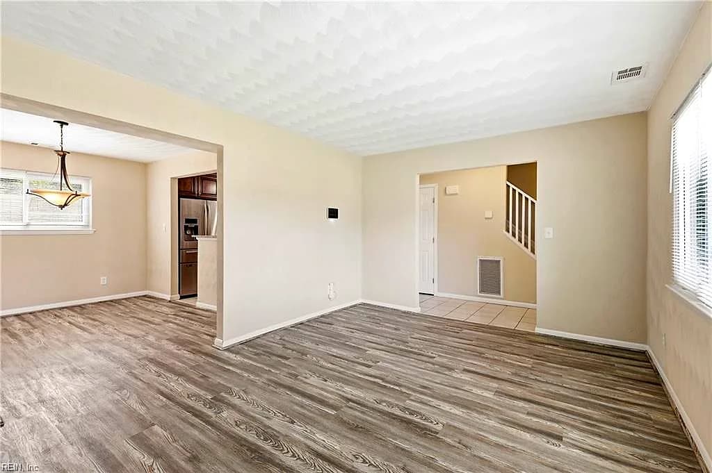 3329 Guenevere DR, CHESAPEAKE VA 23323 thumb 9