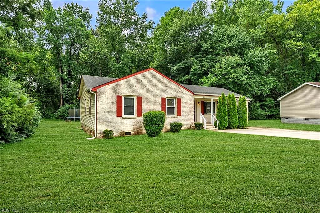 208 Locust ST, SUFFOLK VA 23434 - Photo 3