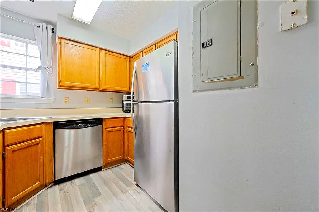 12811 Daybreak CIR, NEWPORT NEWS VA 23608 thumb 11