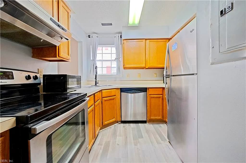 12811 Daybreak CIR, NEWPORT NEWS VA 23608 thumb 9