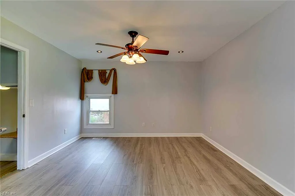 243 Faulk RD, NORFOLK VA 23502 thumb 11