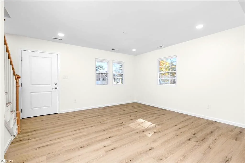 8227 Briarwood CIR, NORFOLK VA 23518 thumb 8