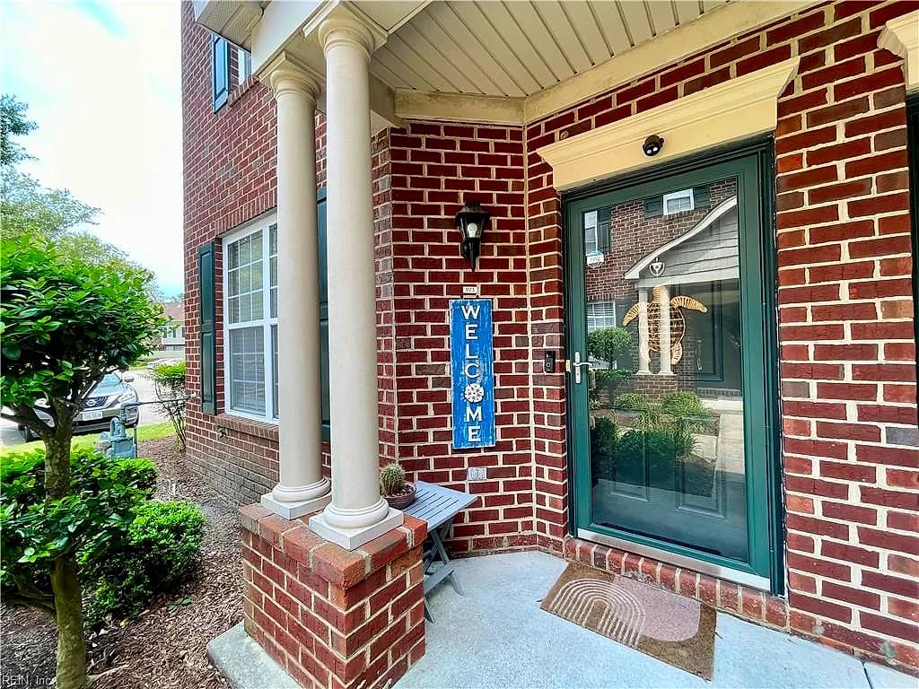 1173 Farrcroft WAY, VIRGINIA BEACH VA 23455 - Photo 4