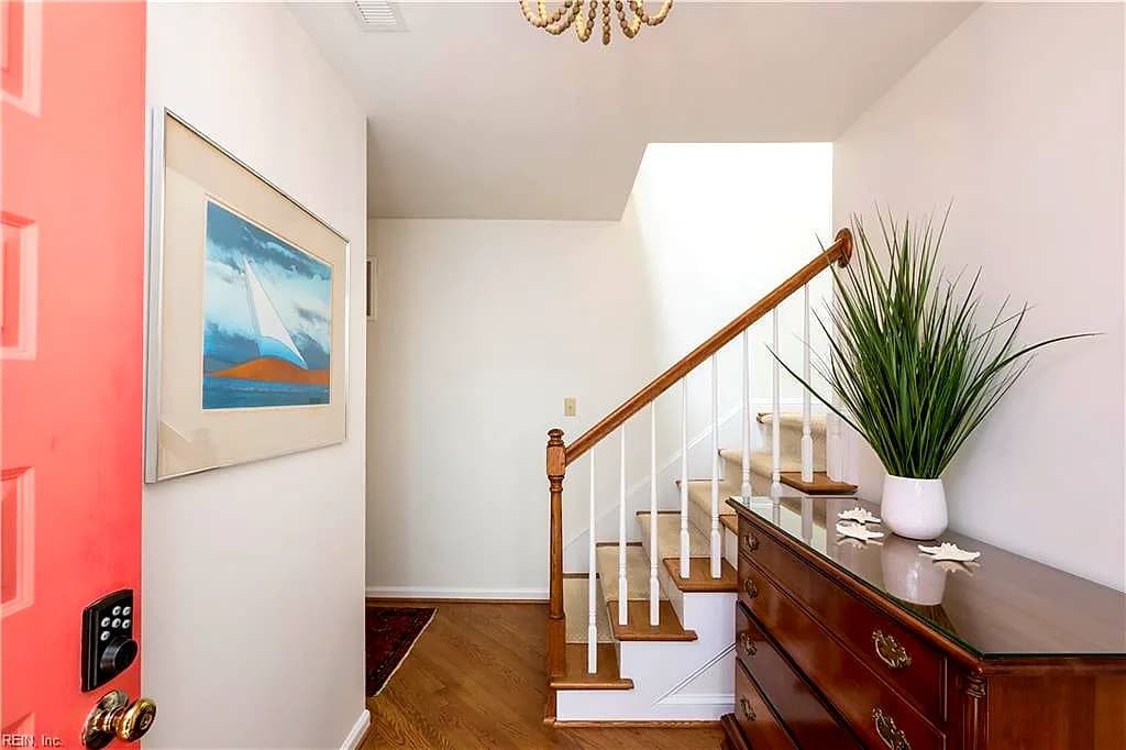 212 70th ST #B, VIRGINIA BEACH VA 23451 - Photo 4