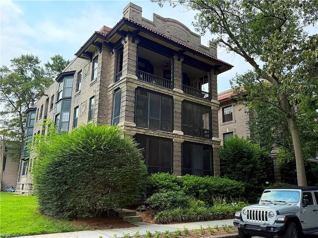 812 Stockley GDNS #6, NORFOLK VA 23507 - Photo 3