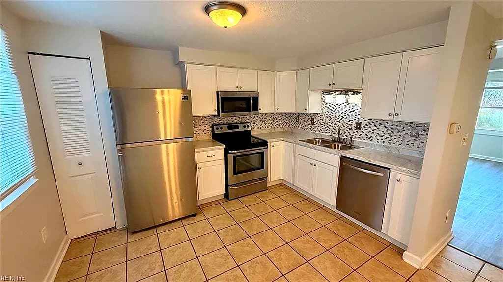 4633 Glanmire DR, VIRGINIA BEACH VA 23464 thumb 8