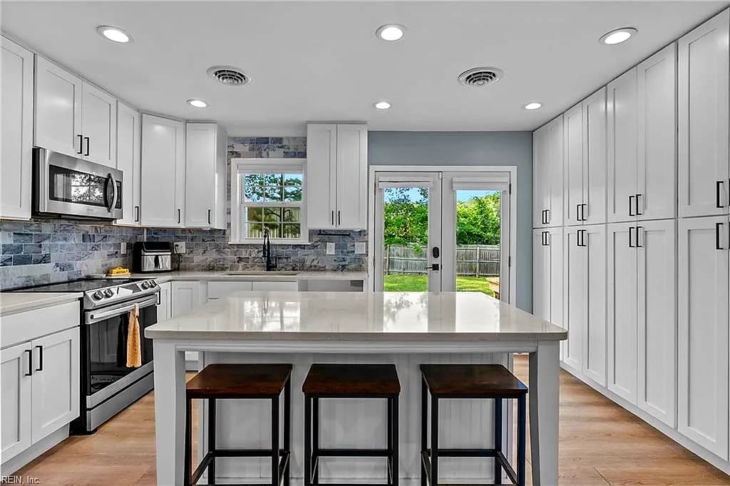 1150 Beautiful ST, VIRGINIA BEACH VA 23451 thumb 6