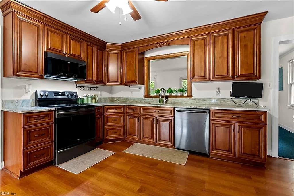 109 Rich RD, YORKTOWN VA 23693 thumb 8