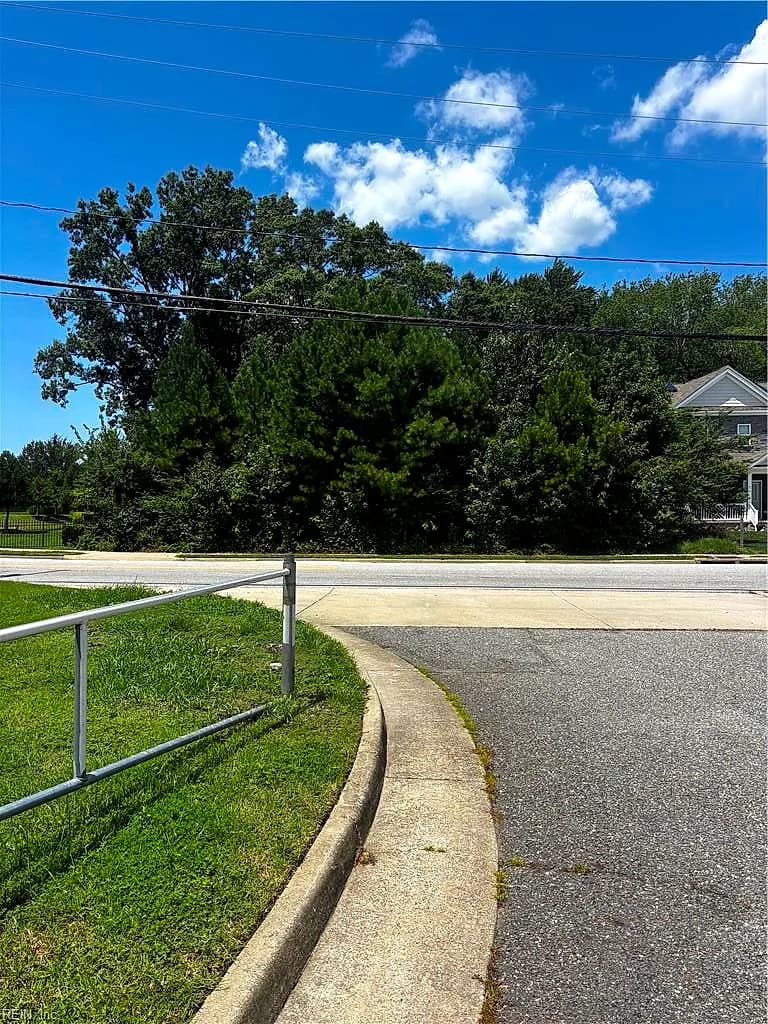 175 Pine Chapel RD, HAMPTON VA 23666 - Main photo