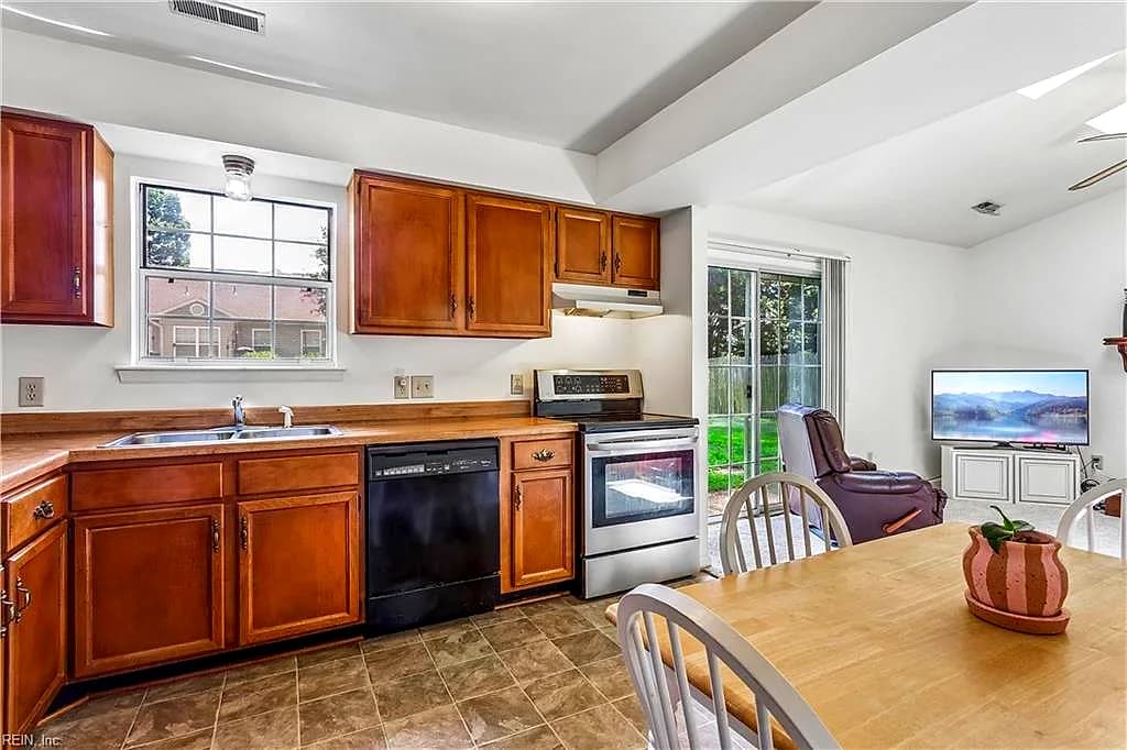 188 Abbey CT, NEWPORT NEWS VA 23602 thumb 11