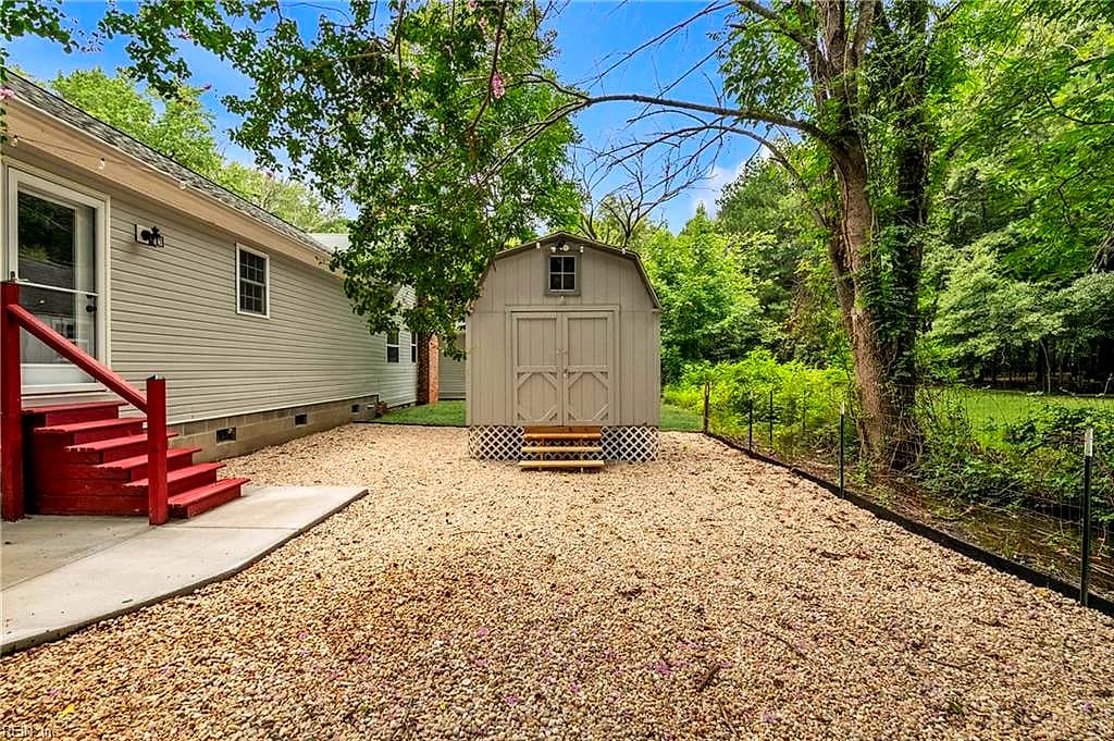 891 Bells Mill RD, CHESAPEAKE VA 23322 thumb 6