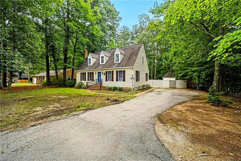32 Little Florida RD, POQUOSON VA 23662 - Photo 4