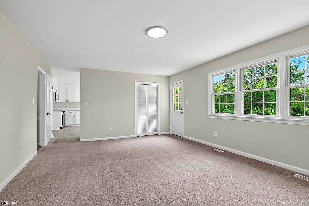 403 Dunham Massie DR, HAMPTON VA 23669 thumb 8