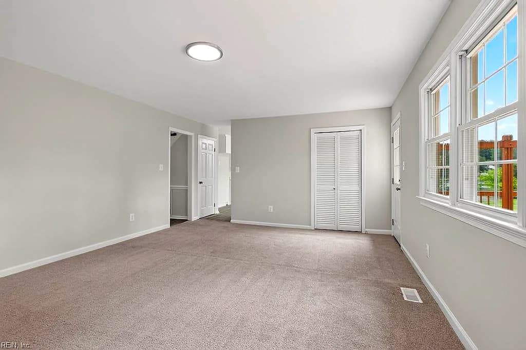403 Dunham Massie DR, HAMPTON VA 23669 thumb 9