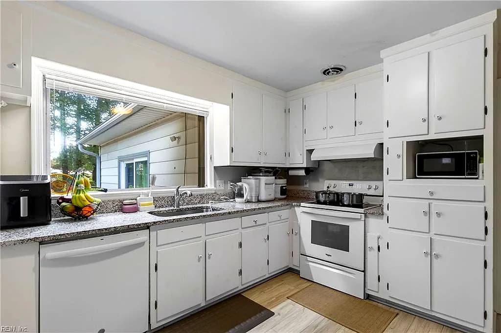 105 Marcella RD, HAMPTON VA 23666 thumb 6