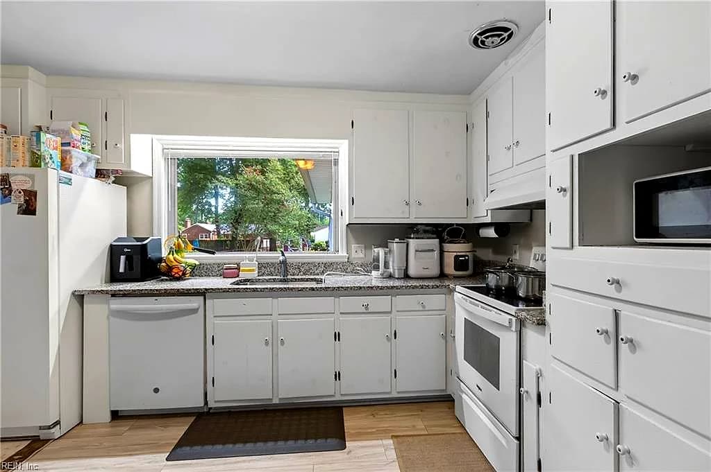 105 Marcella RD, HAMPTON VA 23666 thumb 8