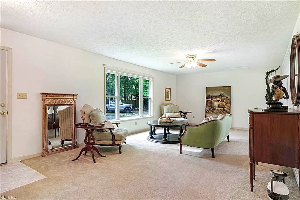 8281 Roaring Springs RD, GLOUCESTER VA 23061 thumb 12