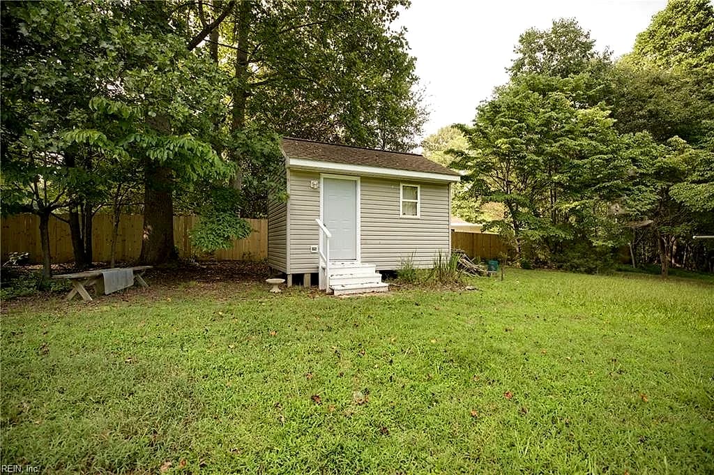 8281 Roaring Springs RD, GLOUCESTER VA 23061 thumb 6