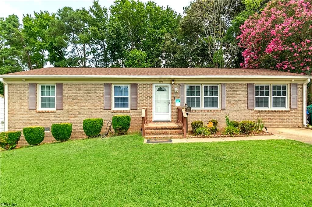 108 Sylvia LN, NEWPORT NEWS VA 23602 - Main photo